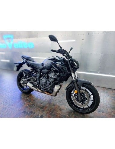 YAMAHA MT 07 (2022)